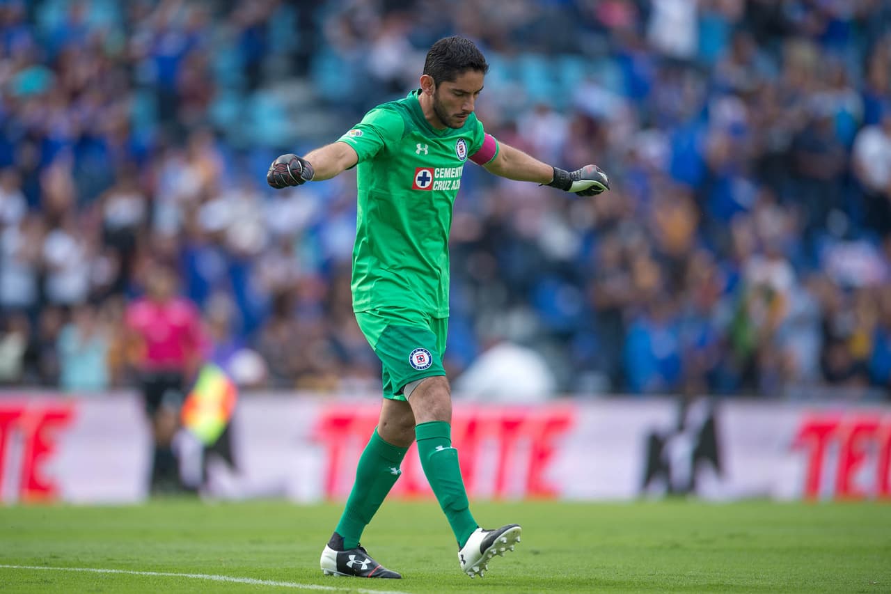 Jesús Corona, arquero de Cruz Azul, que estará con México.