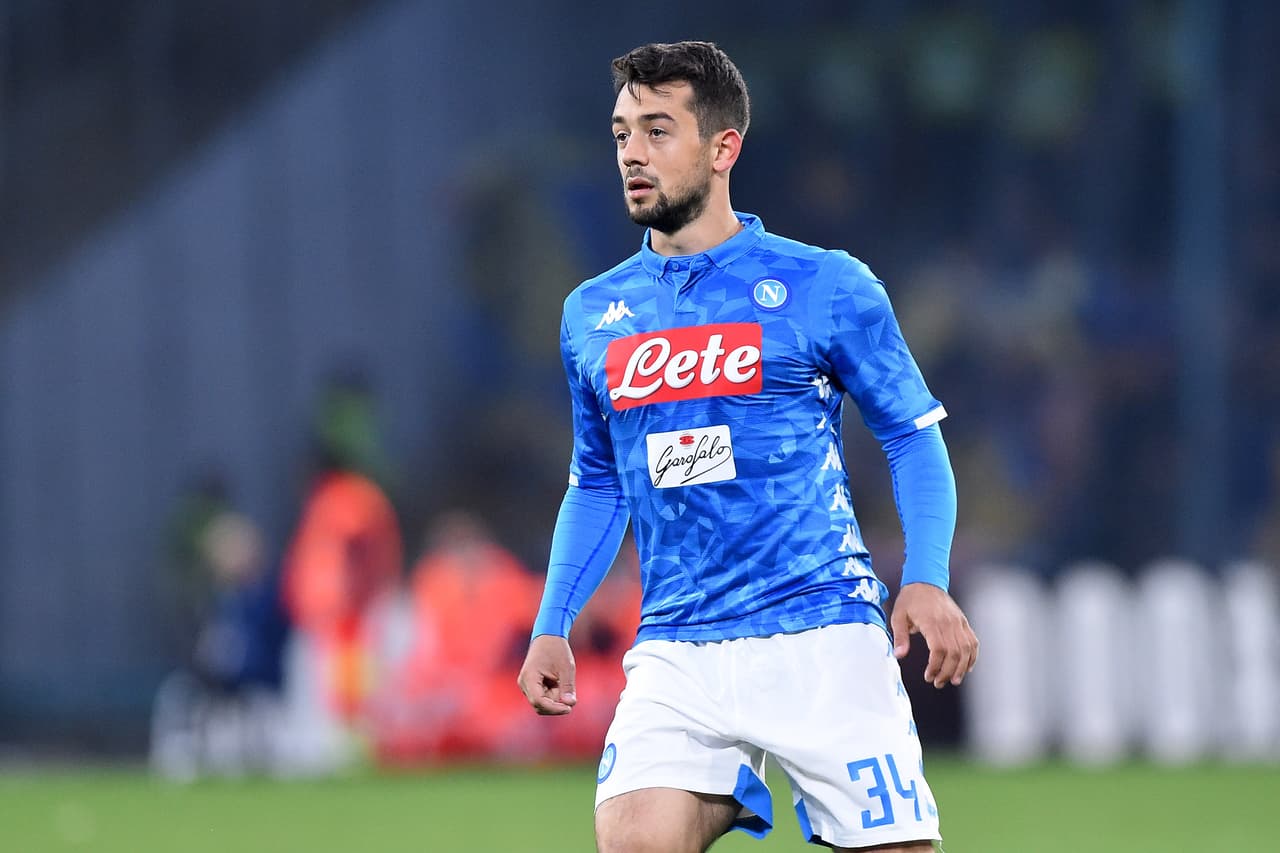 Del Napoli podría salir Denis Zakaria para regresar a Alemania. El Stuttgart estaría interesado en conseguir su ficha.