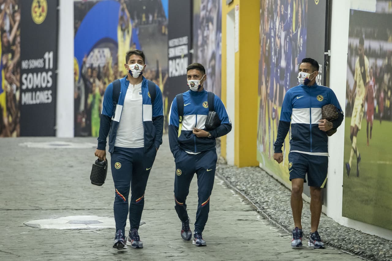 Así llegaron Águilas y Chivas al Azteca | Todo está listo en el Coloso de Santa Úrsula para una edición más del Clásico Nacional.