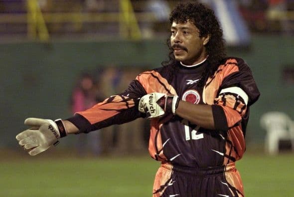 René Higuita, portero de Colombia en 1990, usaba siempre un calzoncillo azul, ese que lo llevó a la cumbre de América con Atlético Nacional de Medellín a fines de la década de los 80.