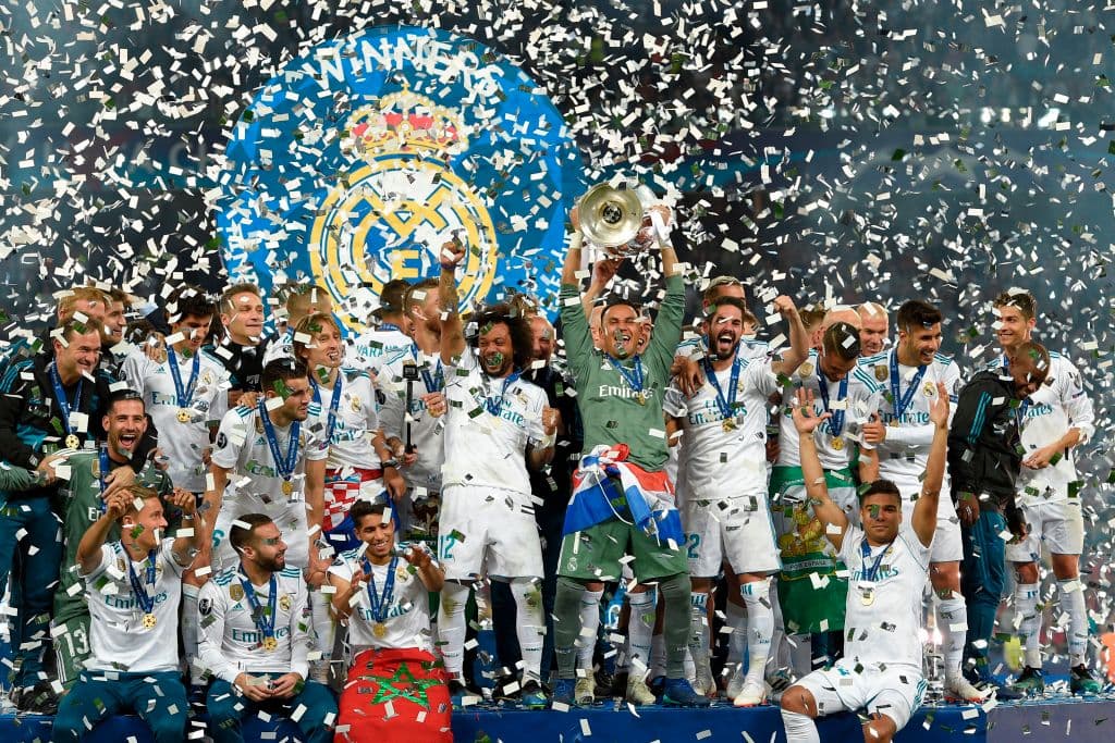 Ahora con Zidane en el banquillo, el Madrid volvió a convertirse en el poderoso de Europa: cuatro títulos de la UEFA CL en cinco temporadas. Cristiano Ronaldo, Sergio Ramos, Modrić o Marcelo son leyendas vivas de la máxima justa continental.