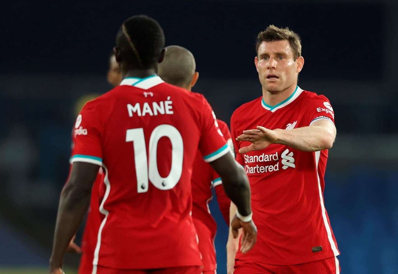 Leeds le empata de último minuto al Liverpool durante la Jornada 32 de la Premier League. Los jugadores del equipo local recibieron con un mensaje fuerte a los 'Reds', pues utilizaron una playera con la leyenda 'Earn it', gánatelo en español y 'Football is for the Fans', el futbol es para los fanáticos, como reacción a la creación de la Superliga europea.