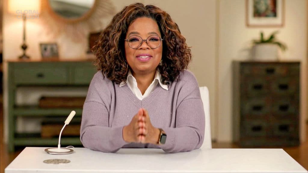 Winfrey ha hecho gran parte de su fortuna hablando de sus transformaciones de pérdida de peso a lo largo de las décadas. En 1988, perdió 67 libras y condujo un carro lleno de grasa real en el escenario de su programa de entrevistas homónimo.