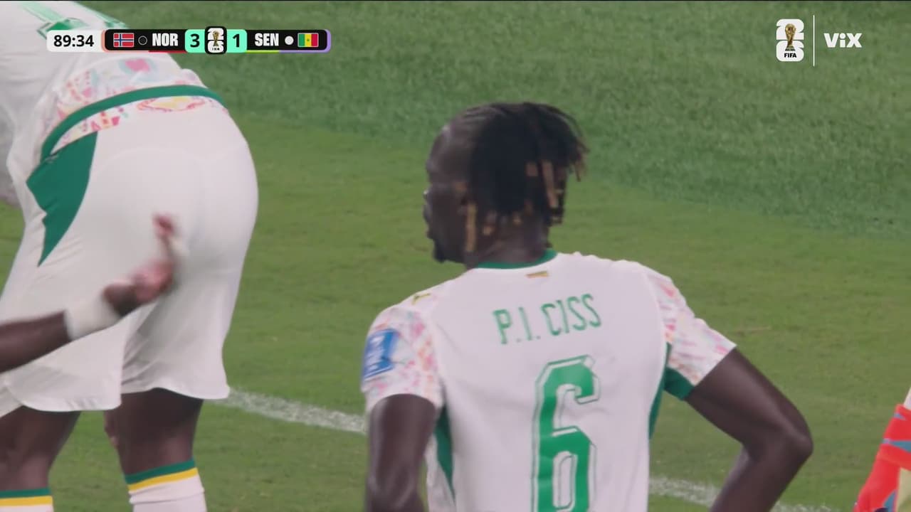 ¡Senegal se salva en la línea! Ciss rechaza de cabeza