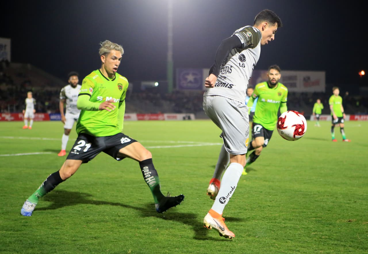 Al inicio del segundo tiempo, Roberto Alderete falló un penal favorable para Juárez. Se perdió el cuarto de la noche.
