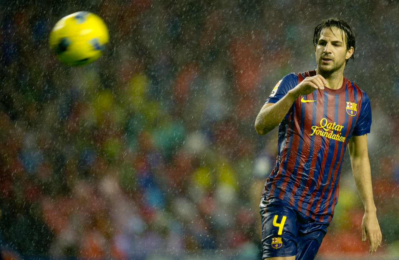 <b>La Masía, su origen</b>
<br>Recordemos que Fàbregas se formó en La Masía, al igual que Messi; sin embargo, el centrocampista español pensó que no tendría oportunidades, fue con el Arsenal de la Premier League donde debutó, aunque se crió totalmente en las básicas del club español.