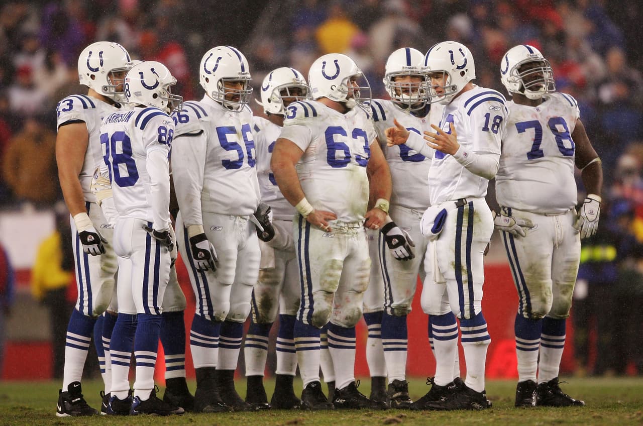 En 2005, llegó la conocida 'Venganza de Peyton', cuando Colts remontó un 21-6 en contra contra Patriots en la final de la Conferencia Americana y de la mano de Manning ser campeones de Super Bowl.