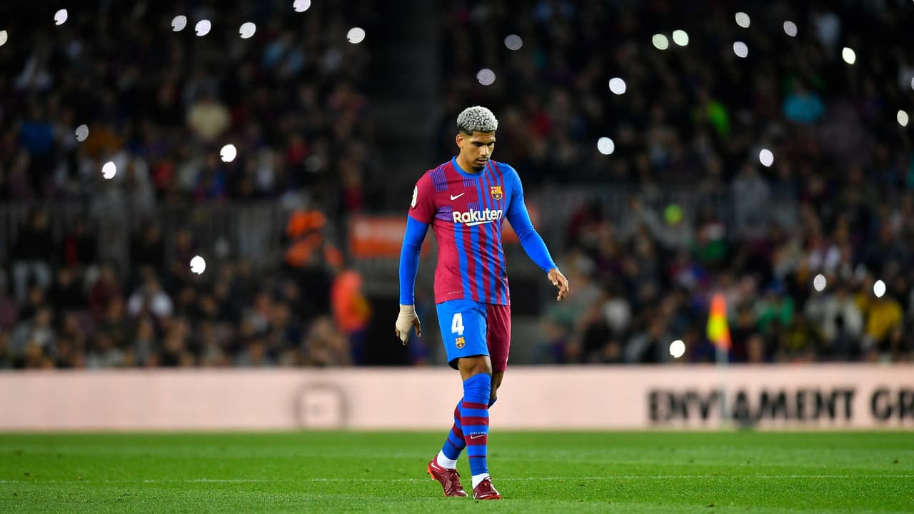 Araujo recibe el alta médica tras una conmoción cerebral