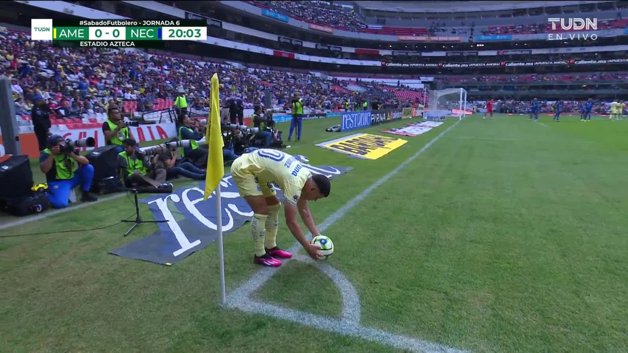 ¡GOOOL! Diego Valdés anota para América.