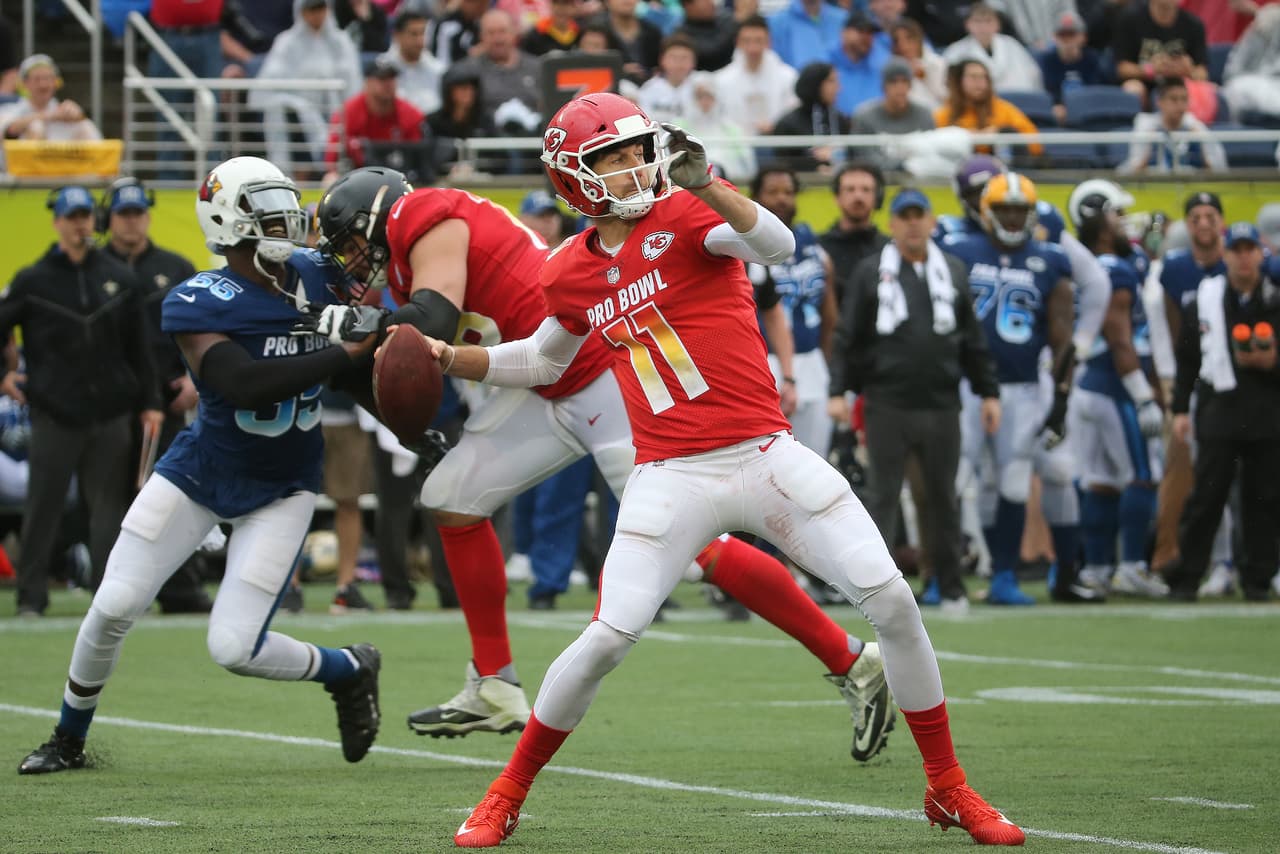 Alex Smith, QB de Kansas City completó 7 de 10 envíos para 131 yardas con una anotación y una intercepción.