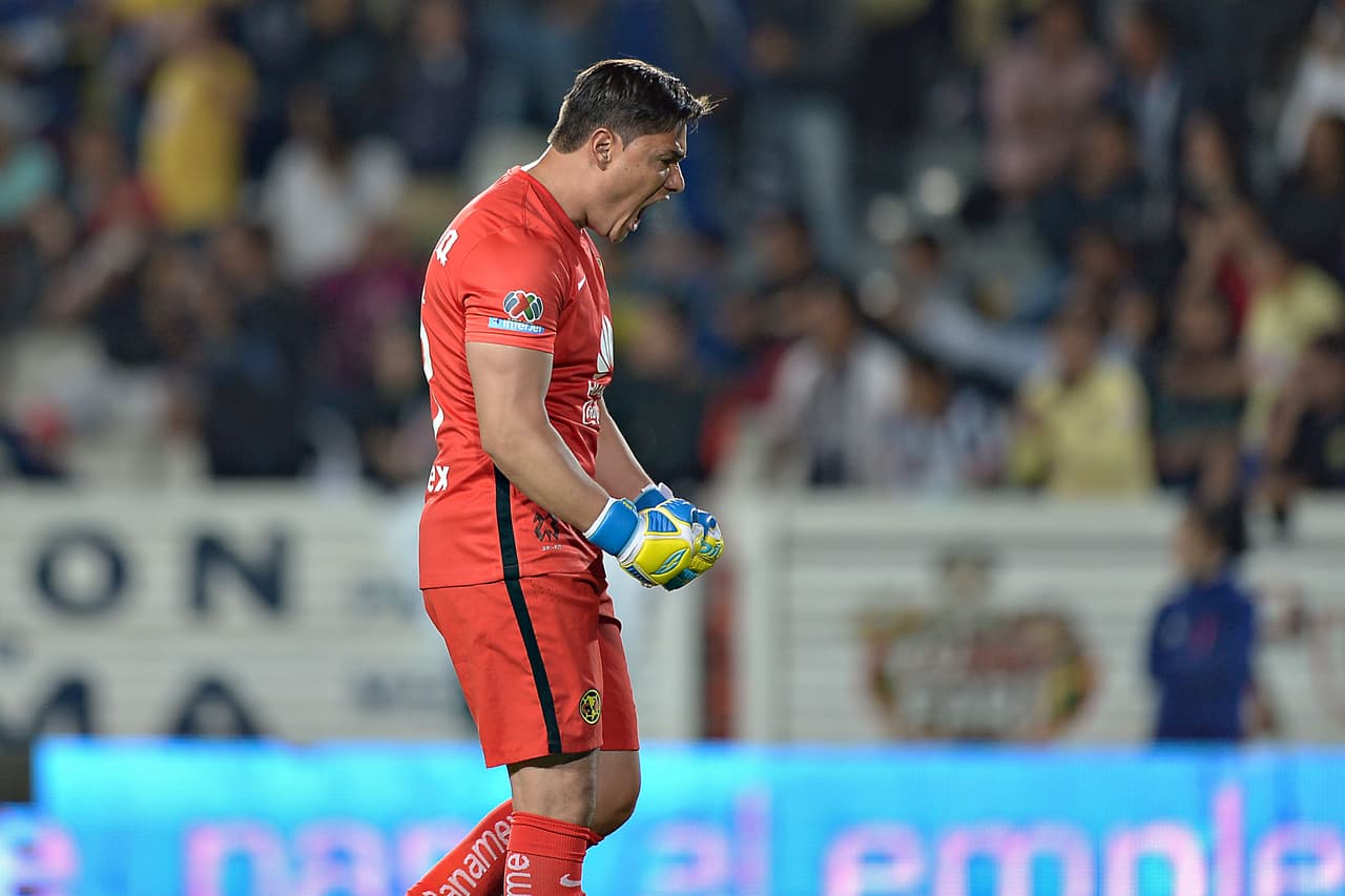 Del otro lado, Moisés Muñoz ha tenido una campaña sobria, pero segura. Tan evidente ha sido su buen momento que desde la directiva han decidido firmarlo un año más al término de su contrato al final de esta campaña.