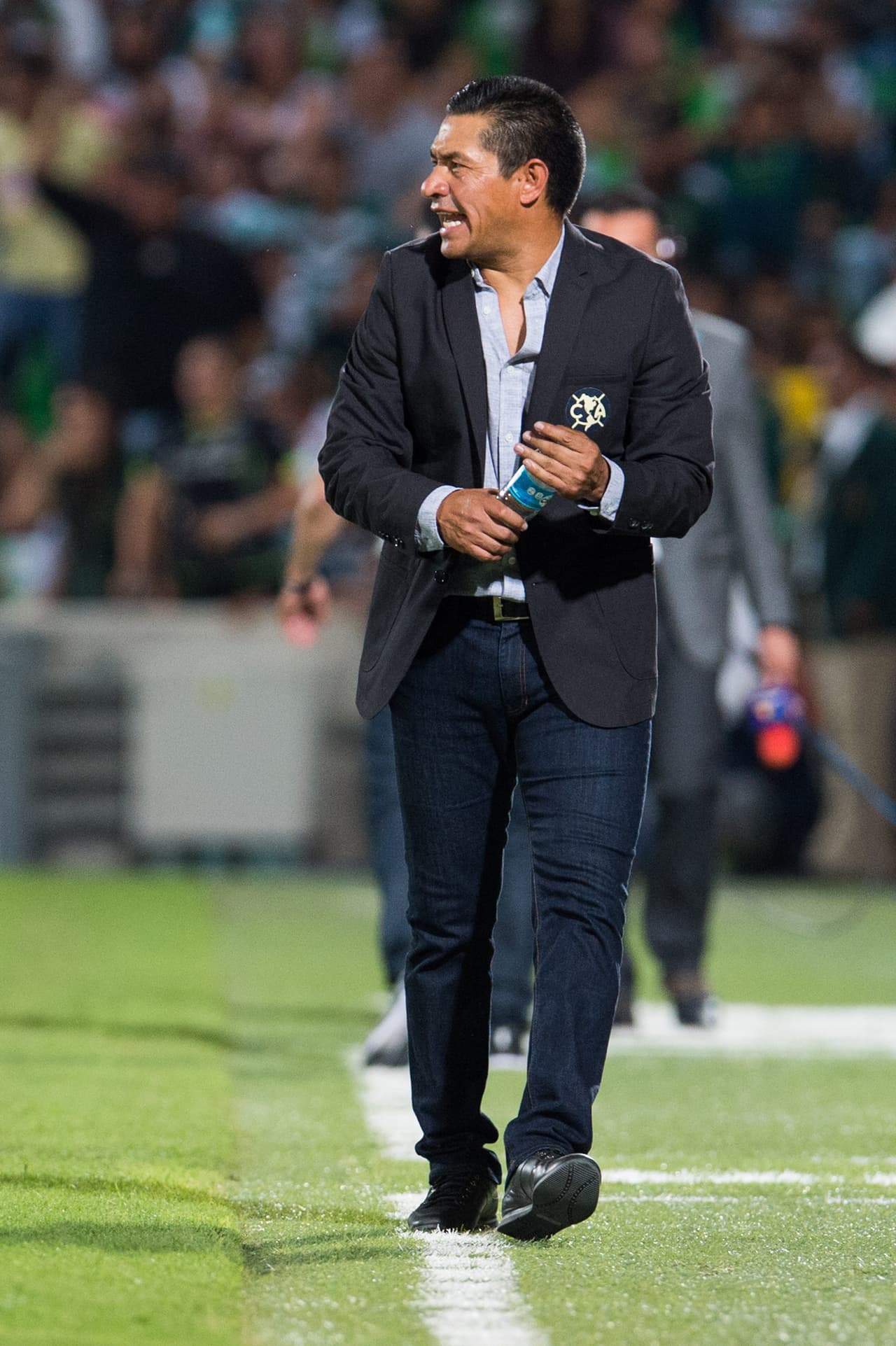 Punto 6.- Finalmente, los técnicos. Aunque ambos llegaron a sus actuales equipos con muchas dudas de la afición por la falta de blasones, Ignacio Ambriz que perdió los dos primeros duelos de Liga, ha sabido mantener la compostura y adaptarse a la situación.