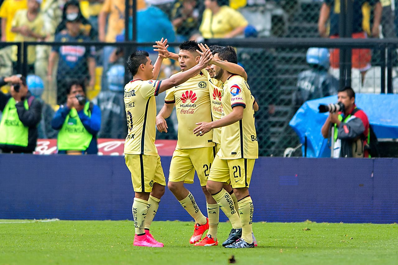 Del lado del América, esa es una función que cumplen varios jugadores. El mismo Moisés Muñoz, Paul Aguilar, Oribe Peralta, Pablo Aguilar, Rubens Sambueza y en fechas recientes Darío Benedetto.