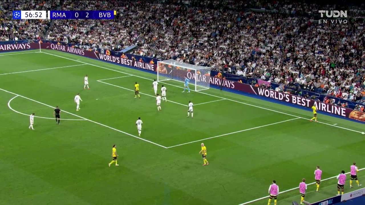 ¡Otra más de Courtois! Gran reacción ante el tiro de Malen