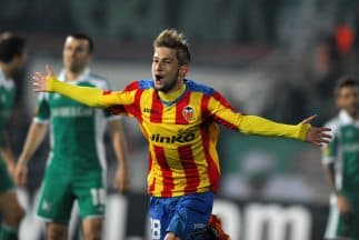 Fede convirtió el segundo gol de los valencianos, ya cuando el equipo español jugaba con un hombre menos.