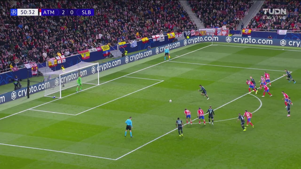 ¡Gol del Slovan Bratislava! Strelec desde el punto penal acerca a su equipo