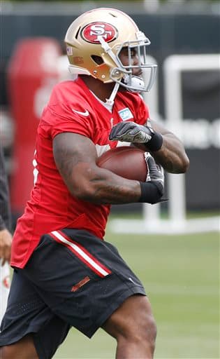 Mira las mejores tomas dentro y fuera del campo del novato corredor egresado del Sur de California y tomado por los SF 49ers (AP-NFL).