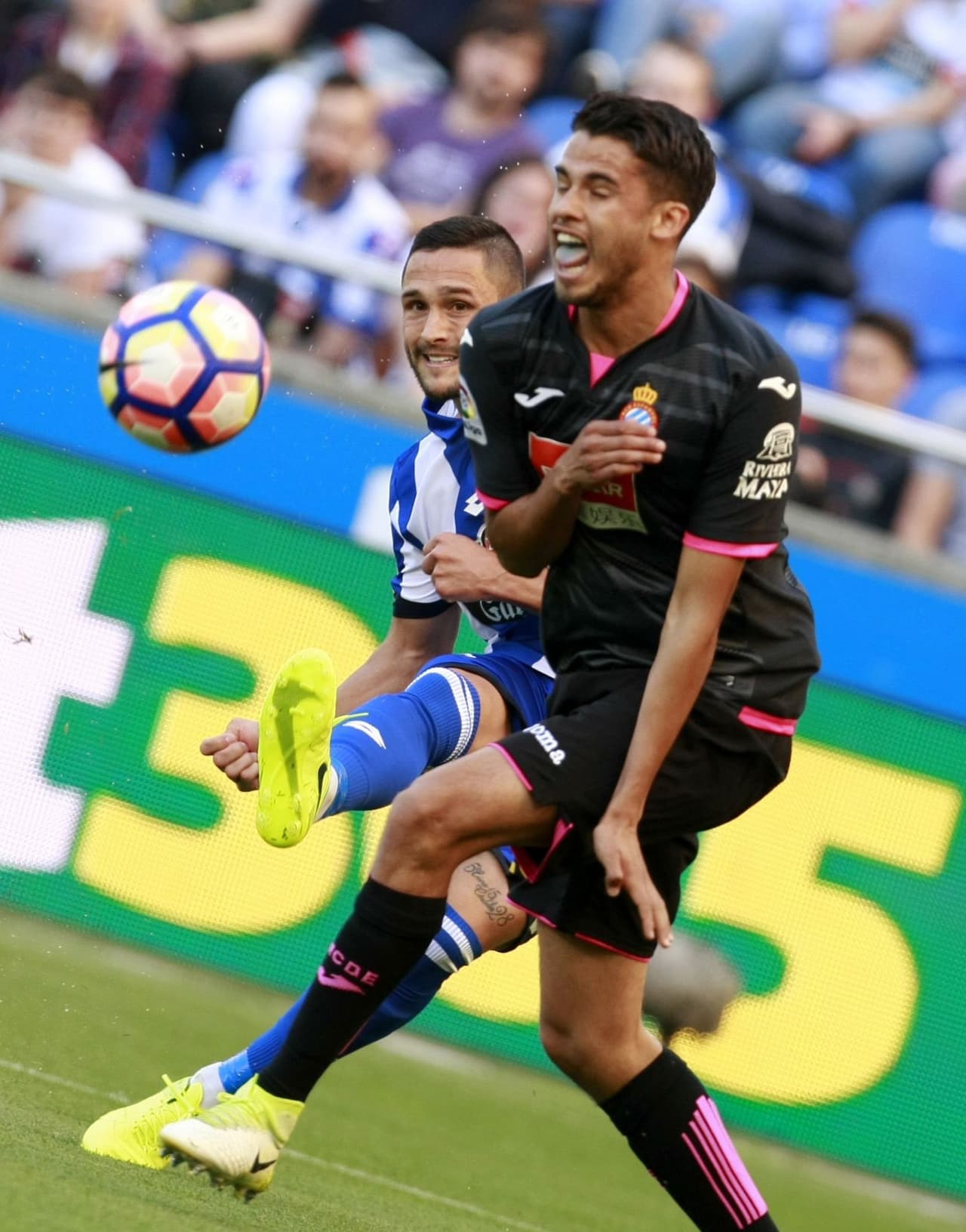 Con el equipo catalán jugó todo el partido el defensa mexicano Diego Reyes, quien llegó a 32 partidos en esta temporada del fútbol español, 30 como titular, para un total de 2 mil 709 minutos en cancha. Además suma una anotación.