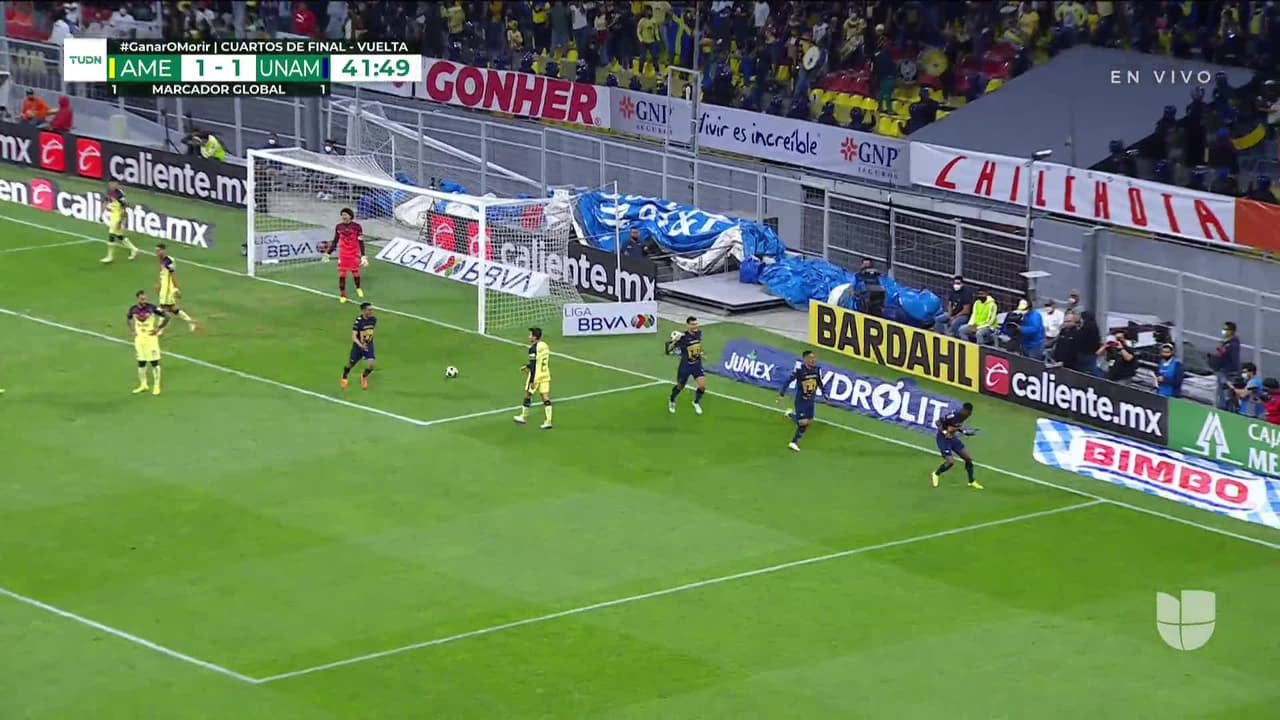 ¡GOL!  anota para Pumas UNAM. Washington Corozo