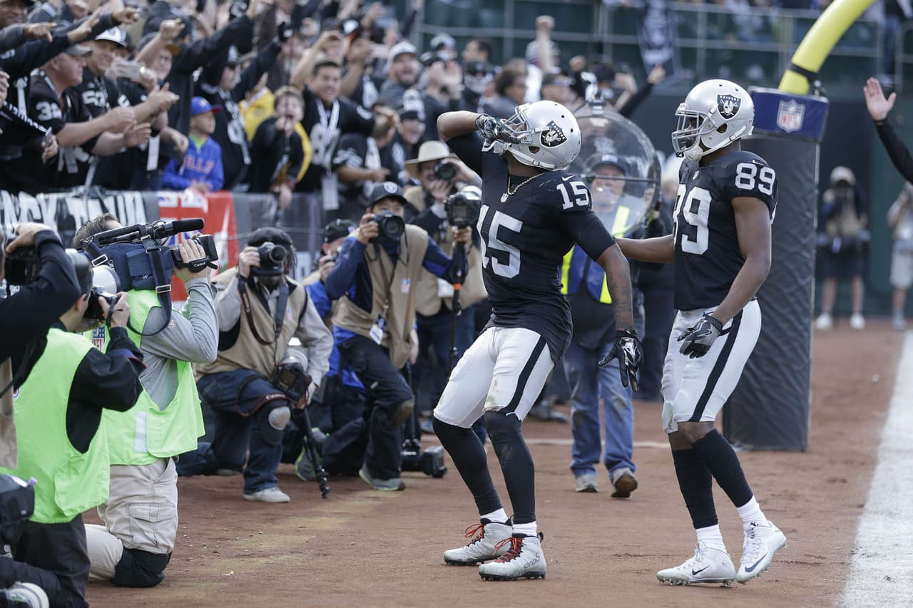 Los Raiders se mantienen firmes en el camino a los Playoffs.
