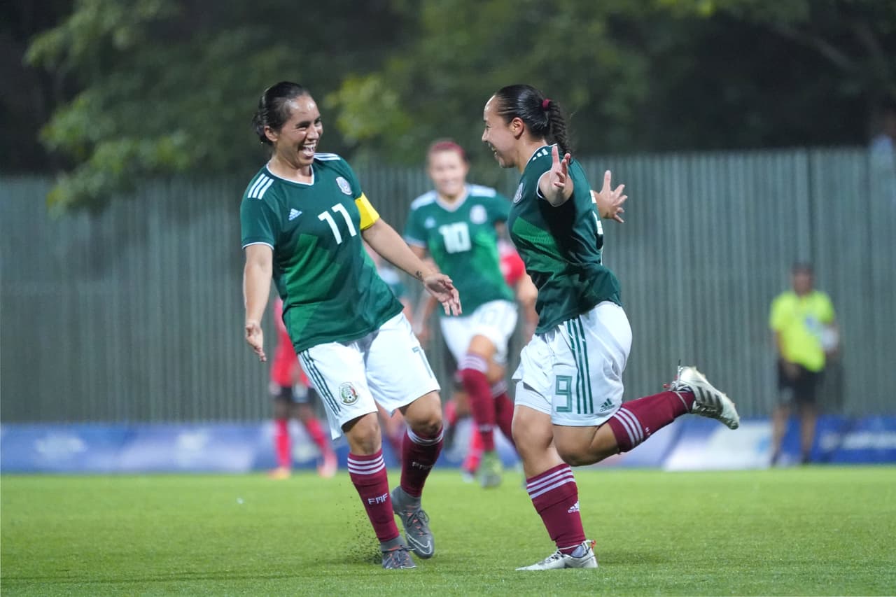 México derrotó 5-1 a Trinidad y Tobago en su primer encuentro en Colombia.