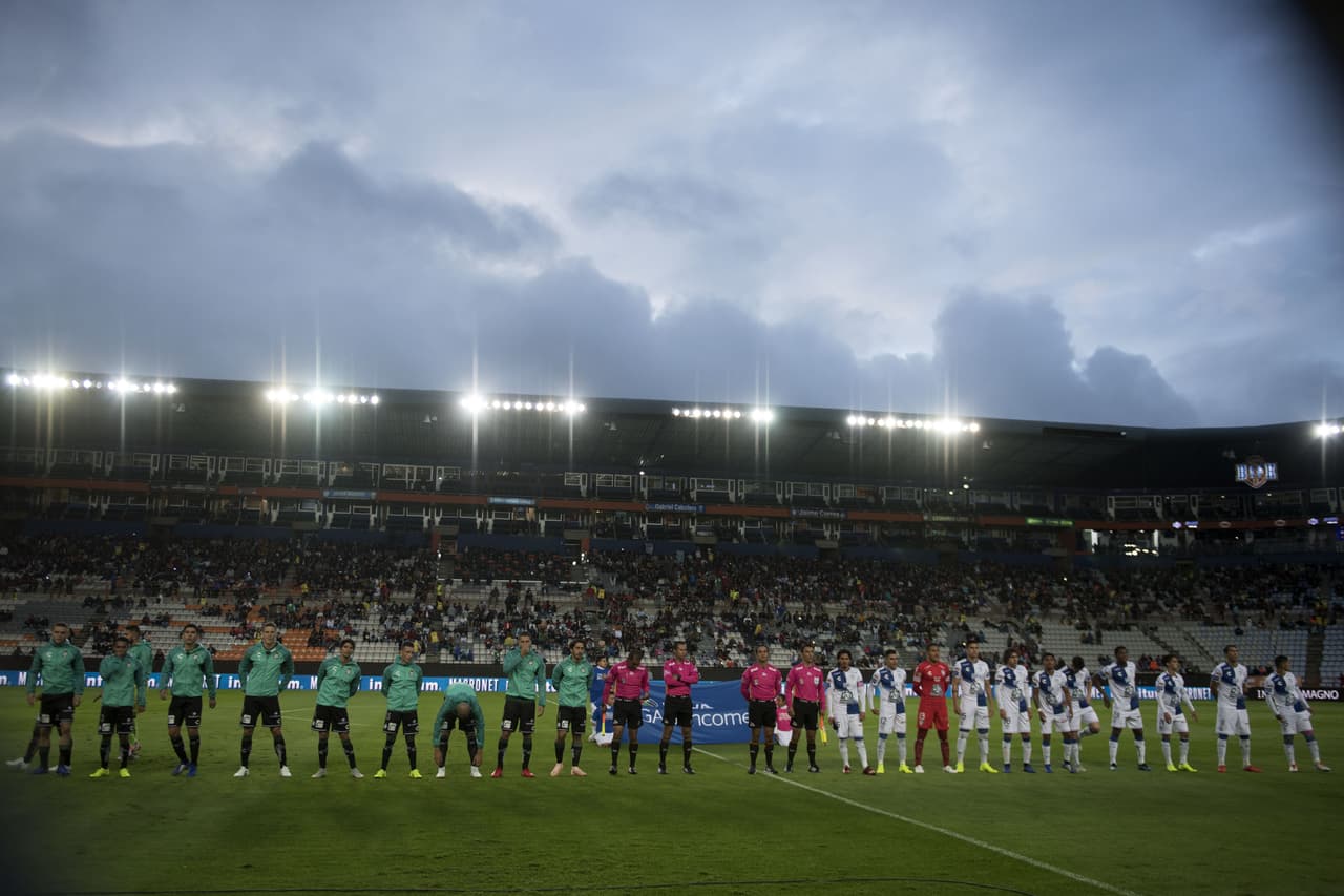 El estadio Hidalgo presentó una gran entrada para presenciar este juego, siendo uno de los más atractivos de la J13.