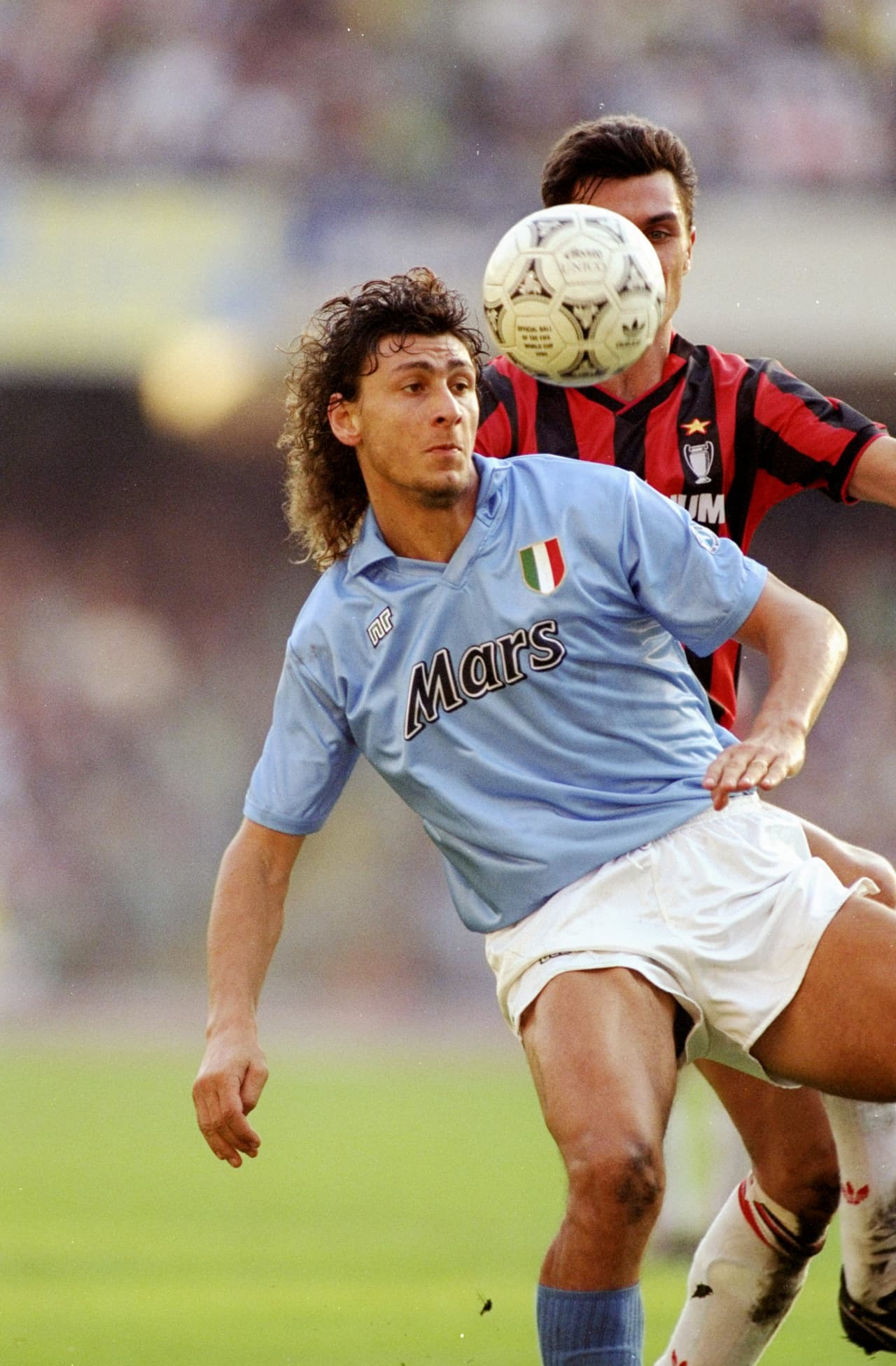 Andrea Silenzi jugando como local en Nápoles.