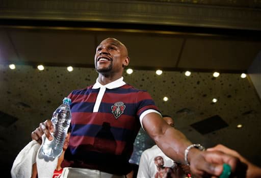 Floyd Mayweather Jr. y Andre Berto hicieron temblar el MGM y Las Vegas con su arribo para su contienda el próximo 12 de septiembre.