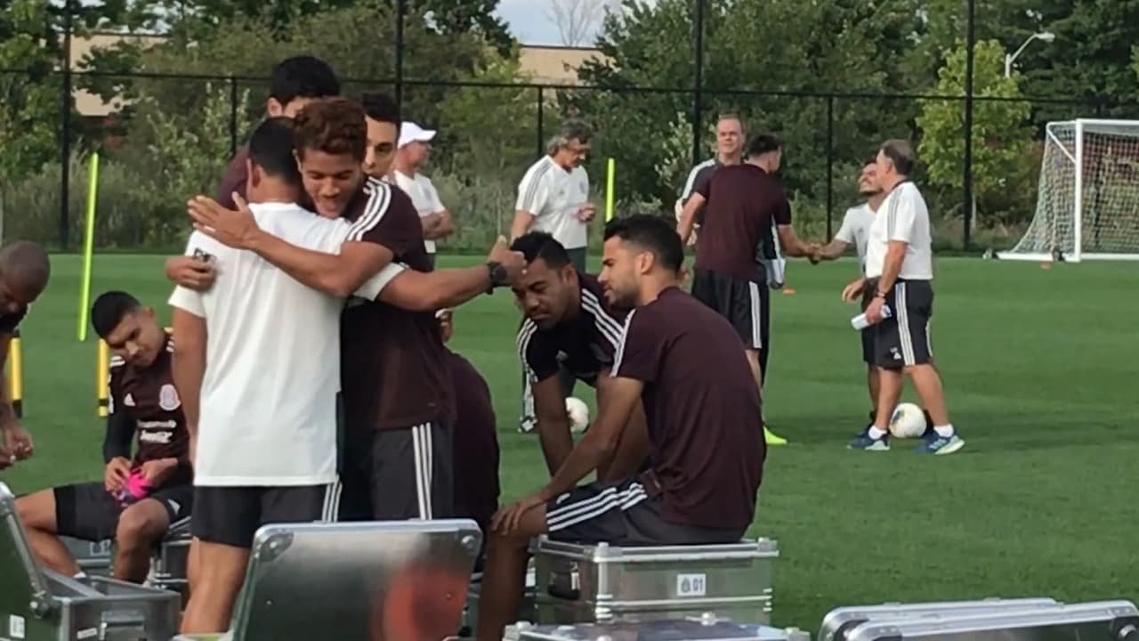 El Tri tuvo tarde de reencuentros y trabajo diferenciado