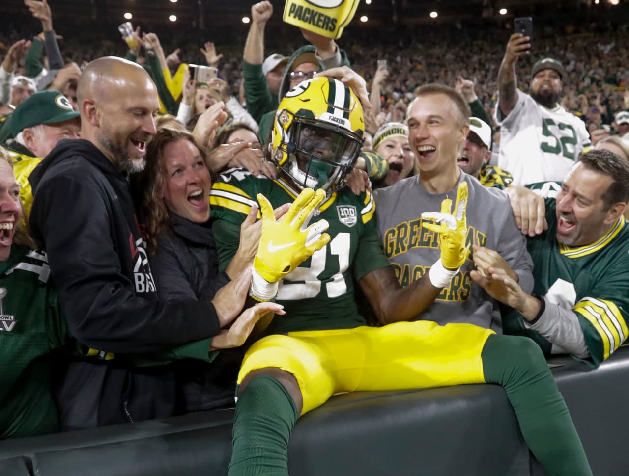 Pero eso no sería todo lo que tenía preparado Rodgers bajo la manga. Un pase de 39 yardas le daba vida a Green Bay en conexión con Geronimo Allison para acercarse 20-10.