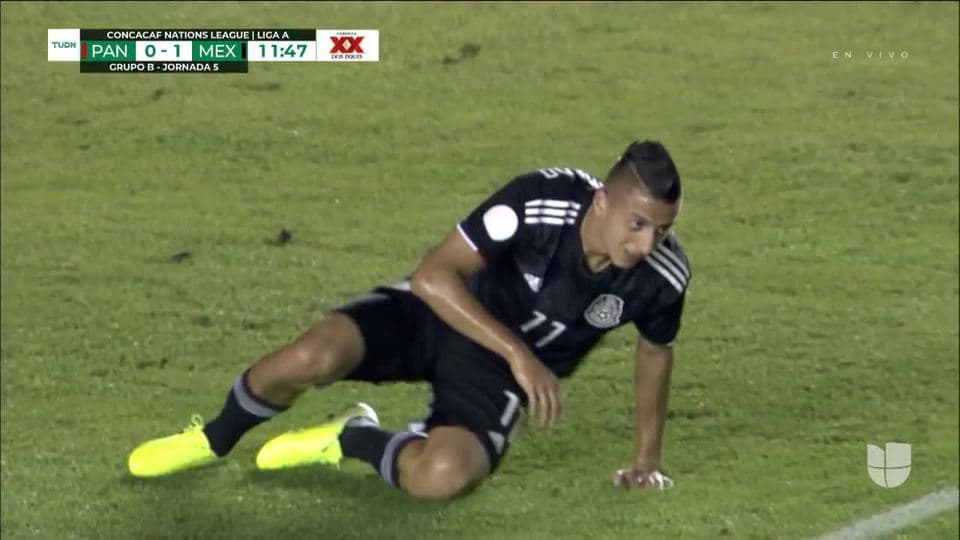 Tiro desviado de Roberto Alvarado