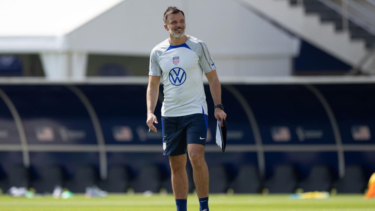 Anthony Hudson será DT de Estados Unidos mientras se investiga a Berhalter