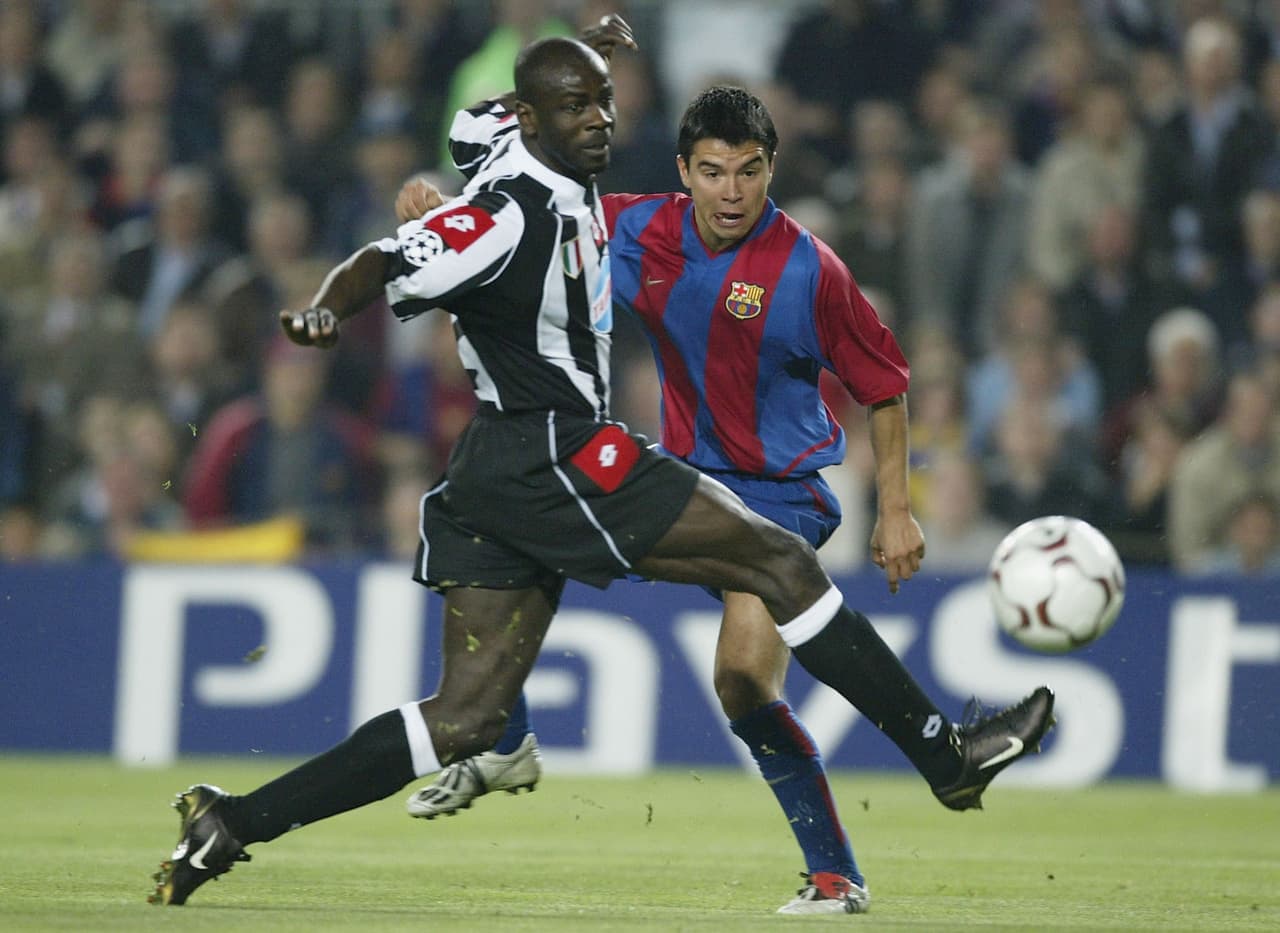 Del 2001 al 2006 el campeón del mundo Lilian Thuram se vistió con la camiseta de la Juventus consiguiendo 2 scudettos y una Coppa de Italia.