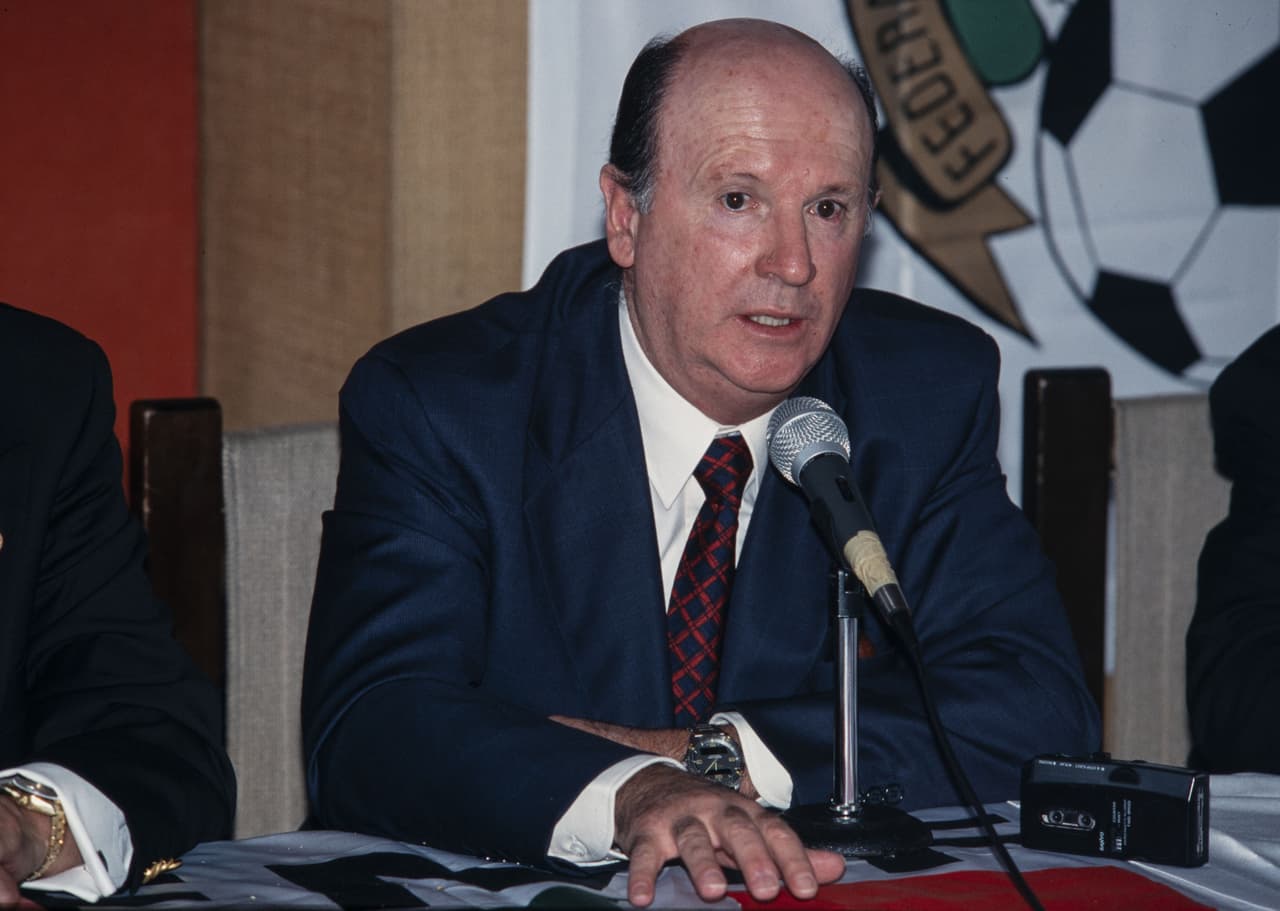 Manuel Lapuente, uno de los mejores entrenadores del futbol mexicano, logró títulos de liga y como seleccionador de México, consiguiendo el trofeo más importante a nivel selecciones: la Copa Confederaciones de 1999. En Liga MX, Manolo Lapuente hizo campeón al Necaxa, Puebla y América.