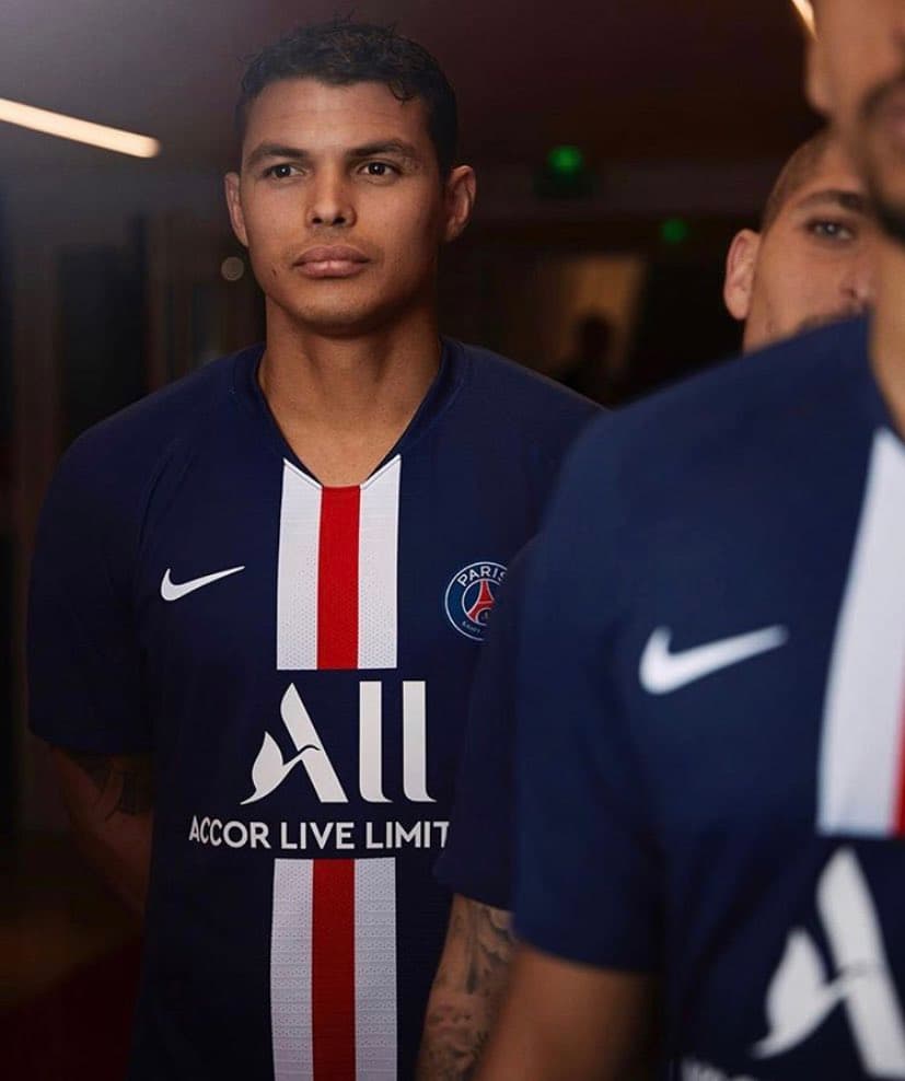 Con sus figuras y un nuevo patrocinador, el PSG tiene listas sus playeras para la próxima temporada.
