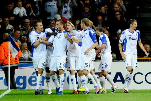 El Copenhague de Dinamarca no se hace menos y se ganó su lugar en este grupo a pulso.