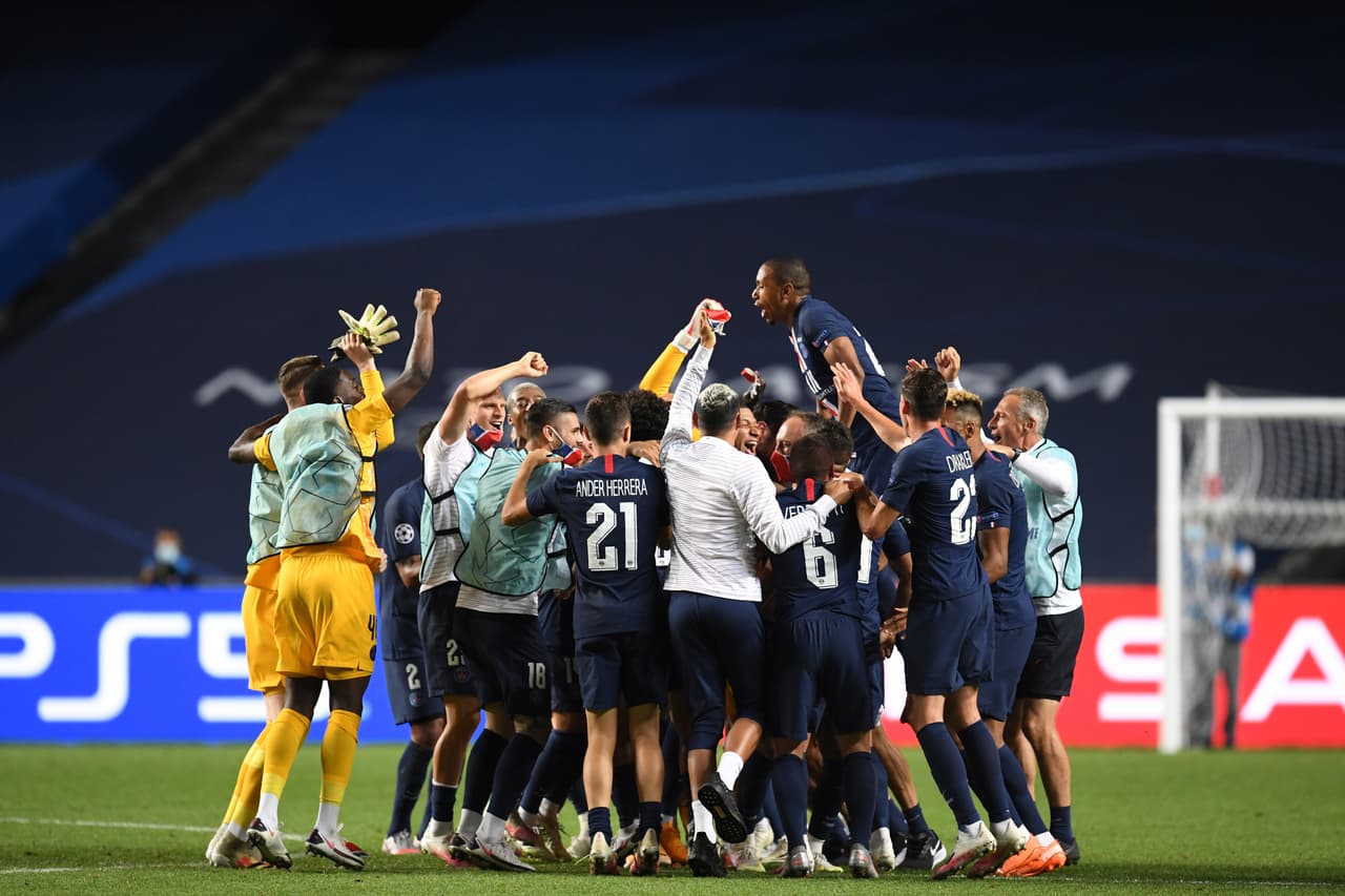 El conjunto francés avanzó por primera vez al último partido de la justa y así celebraron al finalizar los 90’.