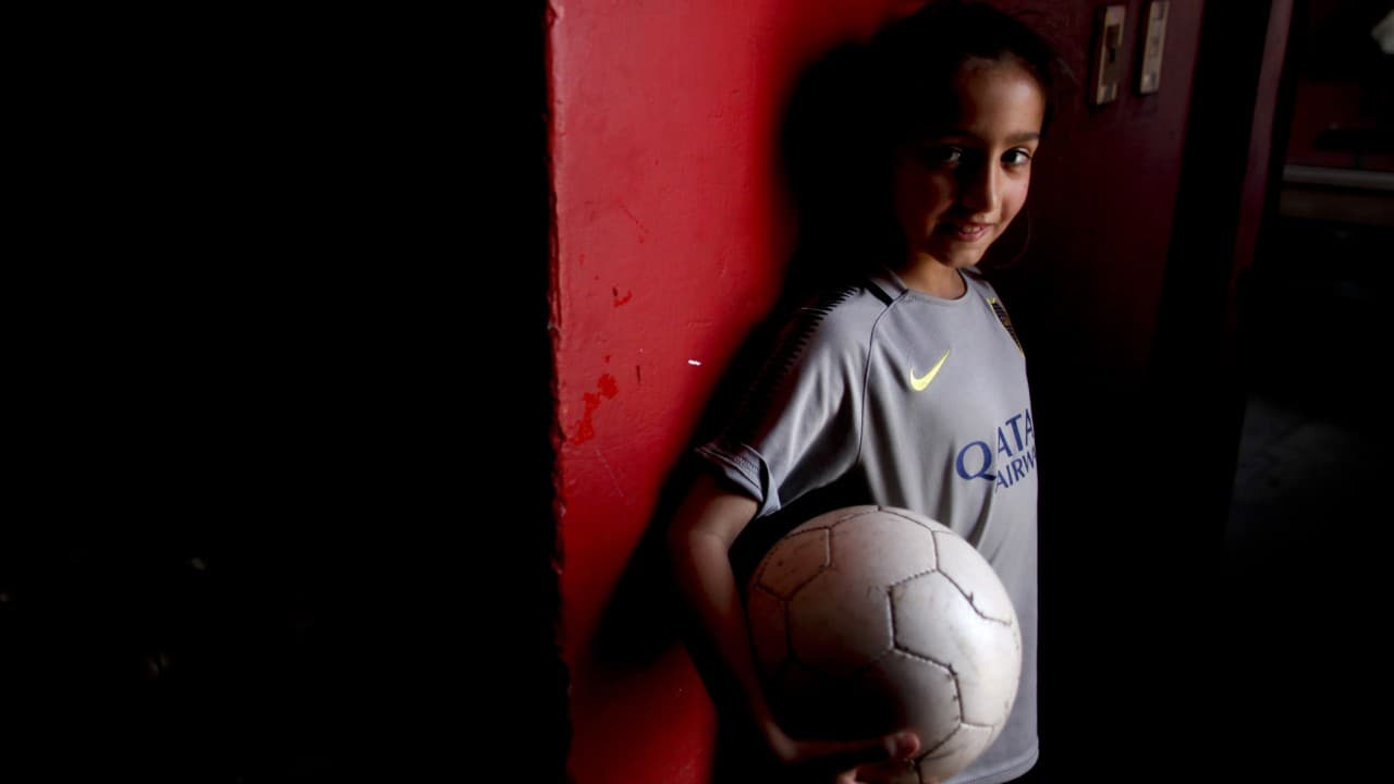Candelaria Cabrera, la niña que exhibió la inequidad de género en el fútbol de Argentina