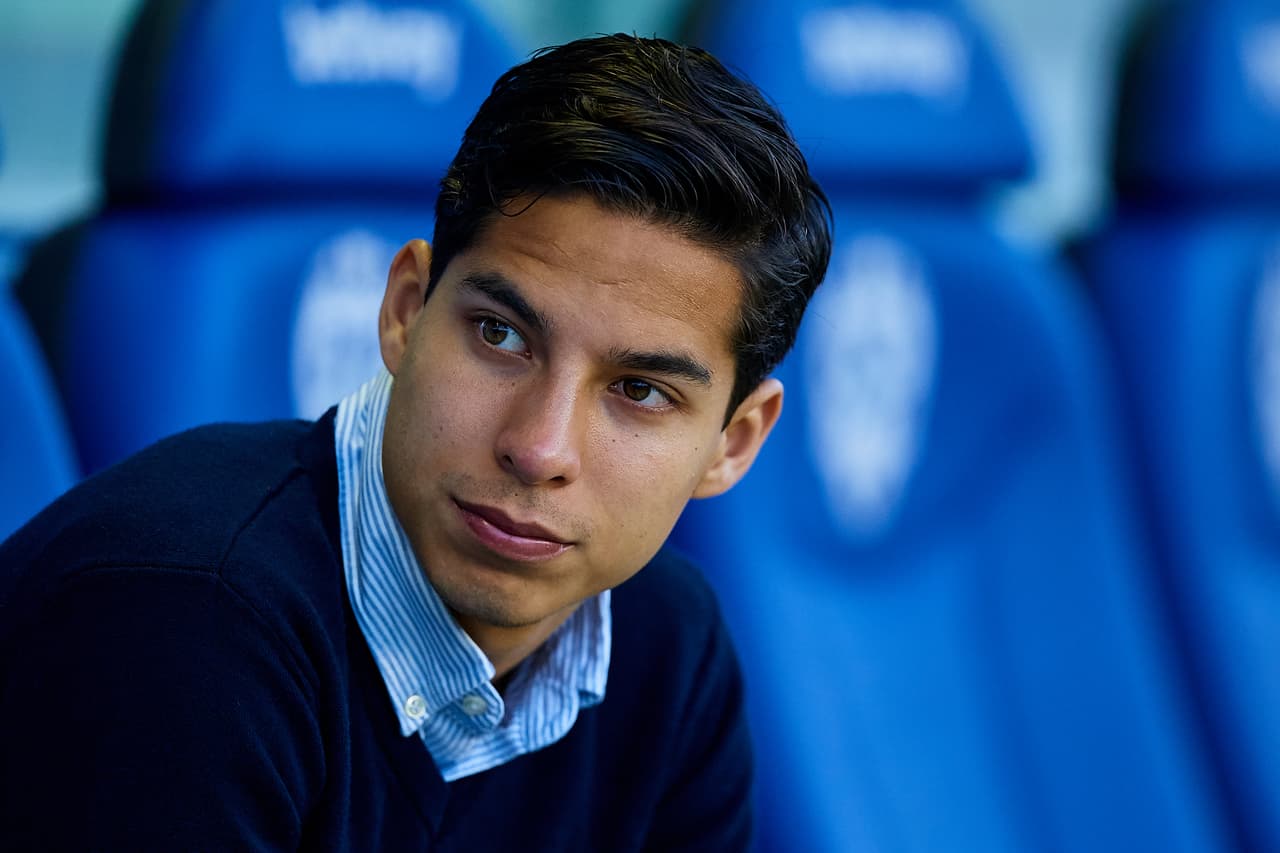 Aficionados del Betis critican decisión de Setién de no meter a Diego Lainez