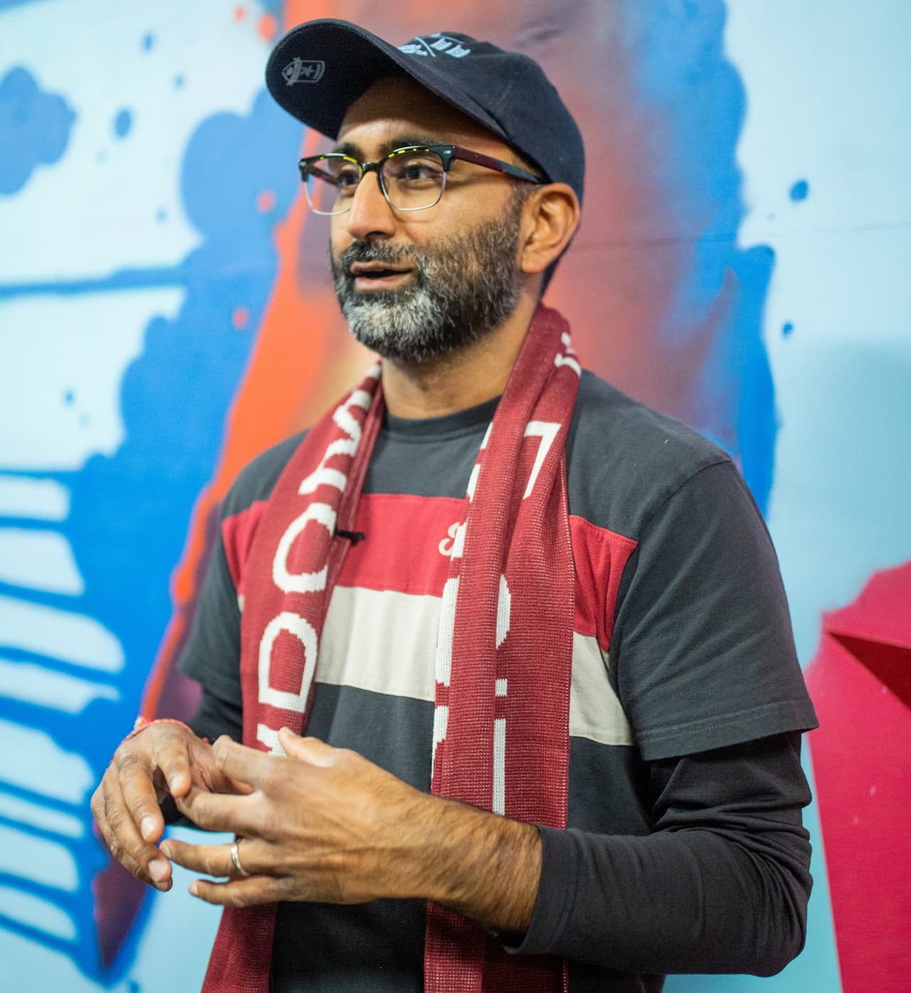 En dos semanas se convirtió en abonado de temporada. Actualmente, Harjit ocupa un lugar en la Junta Asesora de Aficionados de SRFC, y está comprometido a mantener una conexión sólida entre el club y la comunidad.