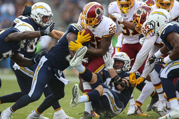 Bashaud Breeland logró la única jugada grande para su equipo al devolder una intercepción 96 yardas hasta las diagonales. la intercepción vino ante los envíos de Kellen Clemens quien sustituyó a Rivers con el juego ya decidido.