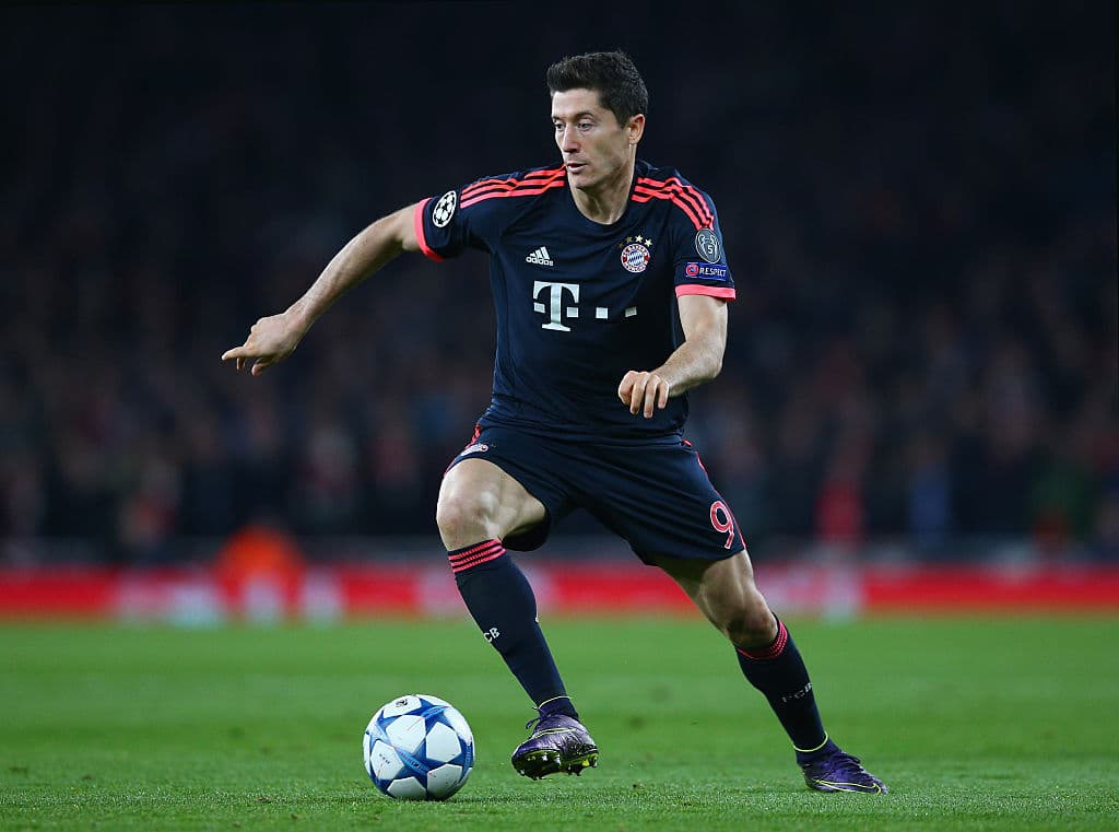 El delantero del FC Bayern Robert Lewandowski está en el quinto lugar de los máximos generadores de xG con un valor de 6.0, superando al pistolero Luis Suárez. El polaco suma 9 goles en los 852 minutos que ha jugado en la competencia.