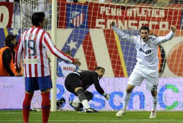 El 'Pipita Higuaín hizo el 3-0 que parecía definitivo.