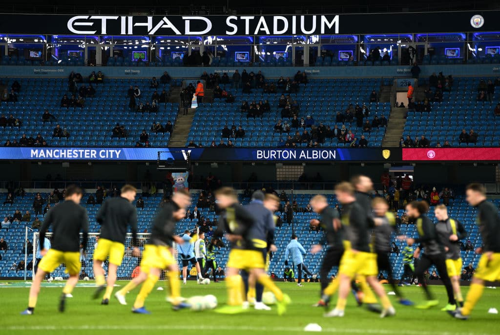 En la Ida de la Semifinal de la Carabao Cup el Etihad Stadium albergó a sus dueños del Manchester City para recibir al modesto Burton Albion de la League One (tercera categoría del balompié inglés).