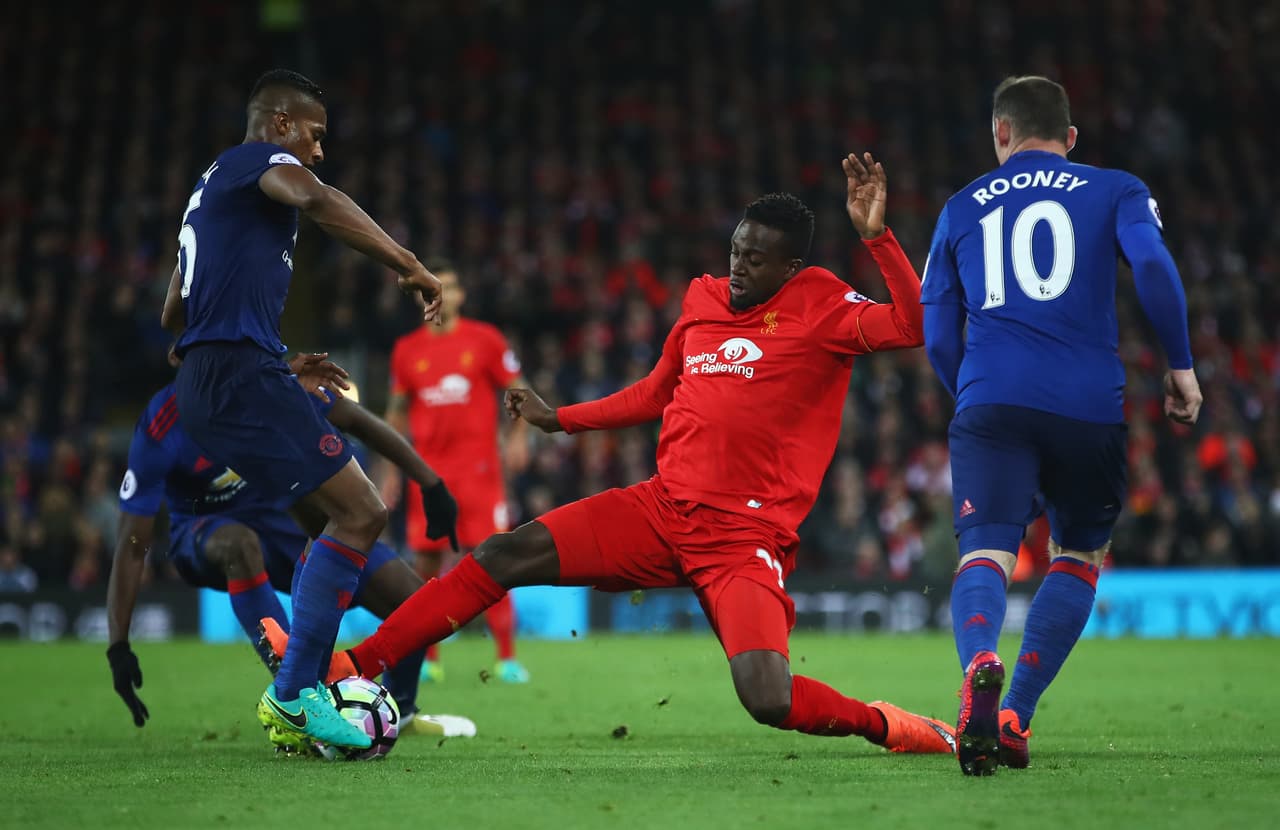 7: El derbi del noroeste de Inglaterra entre Liverpool y Manchester United es el séptimo en la lista en medio de los dos equipos con más títulos en la historia de ese país.