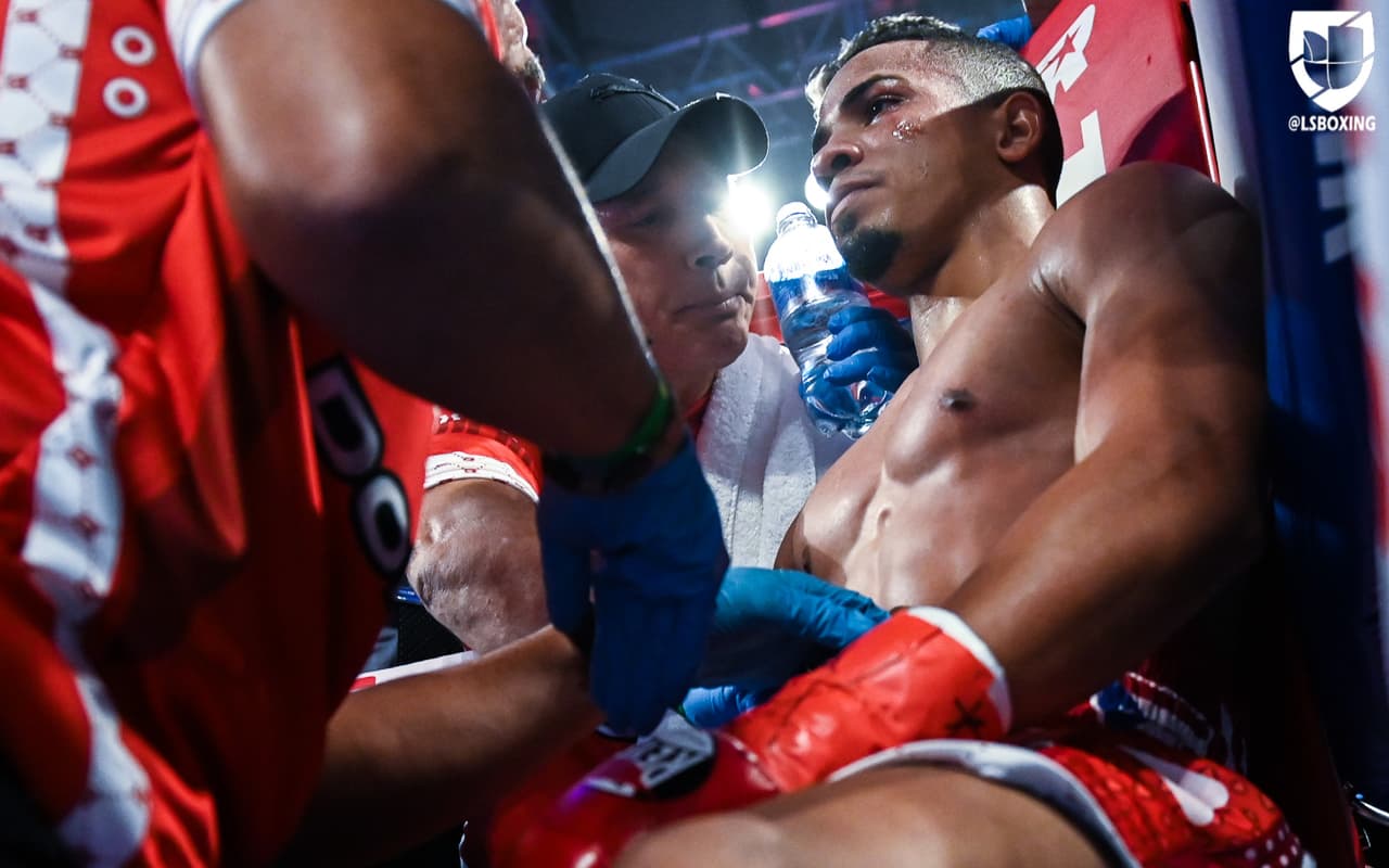 Félix Verdejo obtuvo una trabajosa decisión unánime sobre Bryan Vásquez. El boricua necesita cambiar de esquina, ya que no mostró un gran progreso en el encordado.