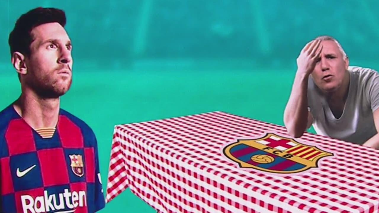 Hristo Stoichkov, molesto con la nueva camiseta del Barcelona