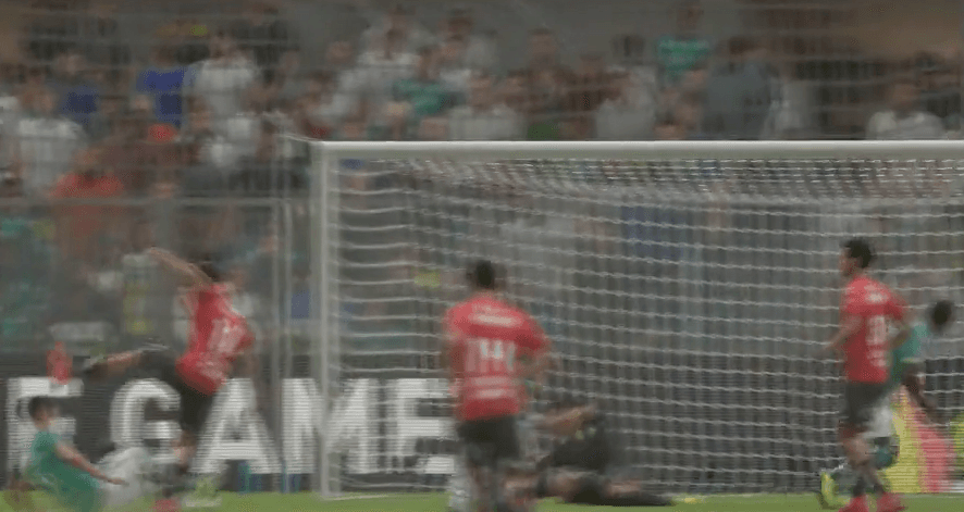 Carlos Higuera de los Xolos derrota al León de 'Nikiller' de forma contundente en la eLiga MX.