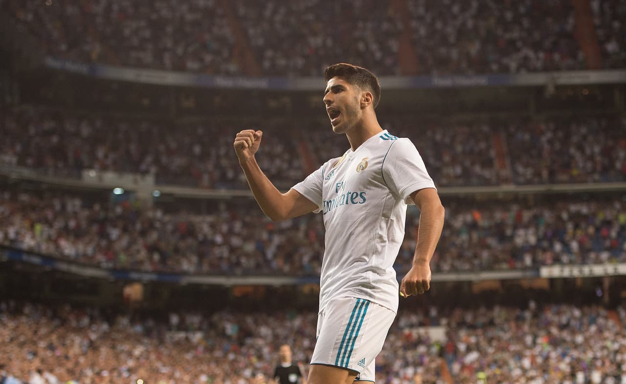 En el siguiente juego fue 
<b>Marco Asensio </b>quien fungió de goleador al marcar las dos anotaciones del Madrid en el empate 2-2 con el Valencia, en el Bernabéu.