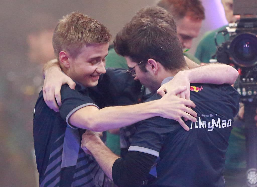 El primero de ellos es el de los logros, de conseguir más, de avanzar en un determinado juego. Las reglas, el poder competir con otros como rivales o como parte de un equipo para lograr un objetivo.